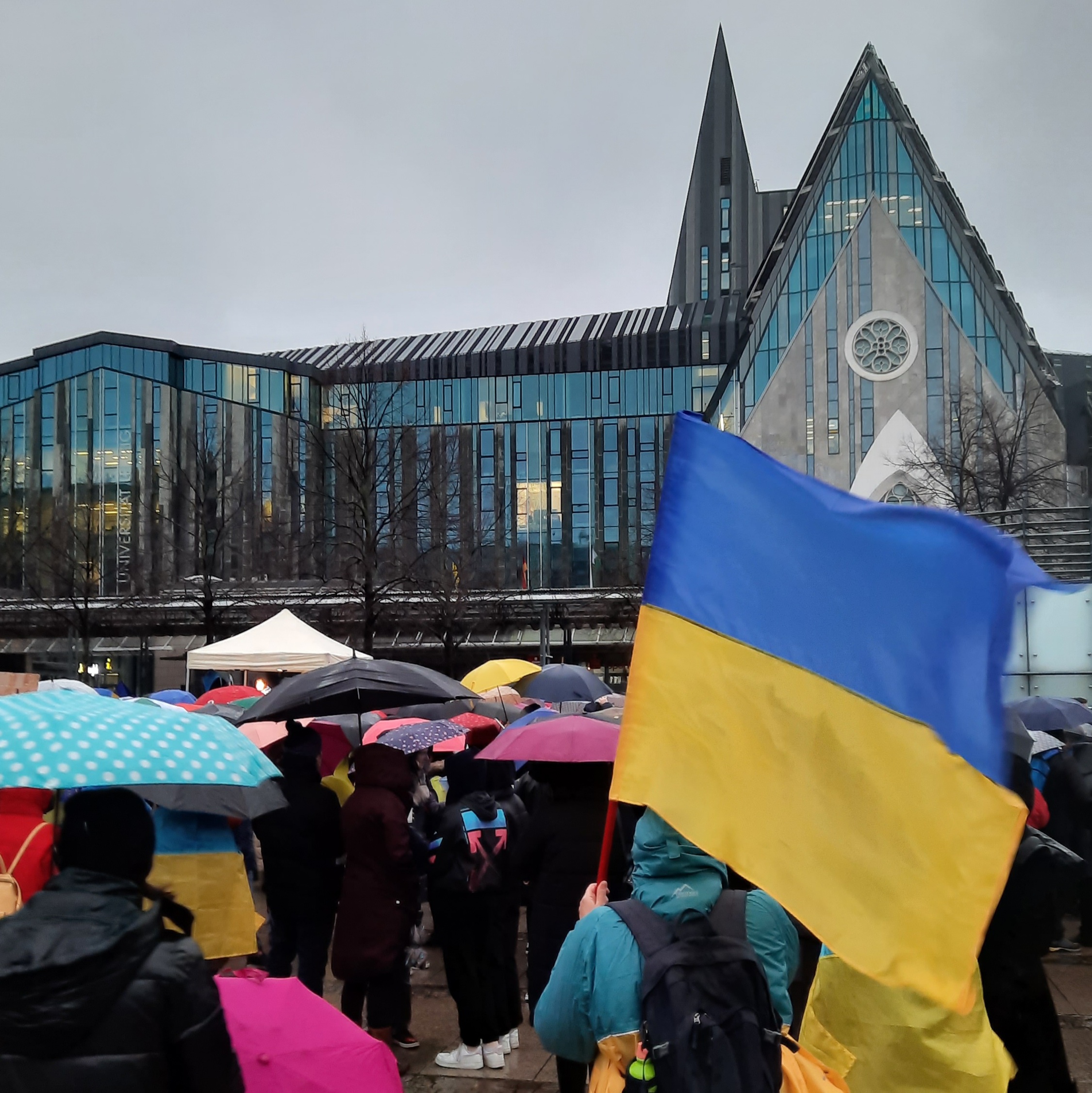 Слава Україні!